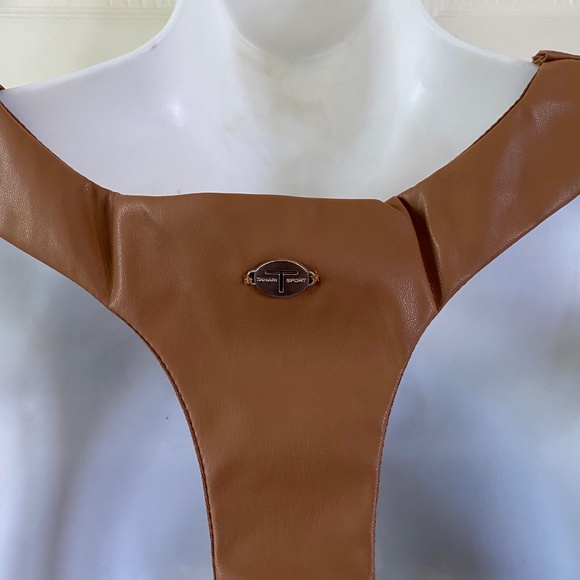 Tahari Sport Women's Active Faux Leather Racerback Cropped Tank - Picture 5 of 8